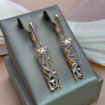 Brinco Banhado a Prata e Ouro Rosê – Elegância Rosê