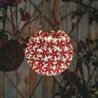 Luz em Bola de Flores com Energia Solar