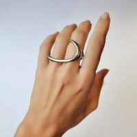 Anel Assimétrico Banhado a Prata – Femme