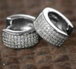 Brinco Cravejado em Zircônia – HighStyle