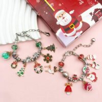 Kit de Pulseiras com Berloques Natalinos – Merry Christmas