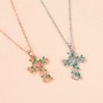 Colar Feminino Cruz Folhas – Delicate Faith