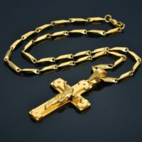 Colar com Crucifixo Masculino Banhado a Ouro 18K – Fé Dourada