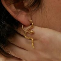 Brinco Minimalista Banhado a Ouro – Charming Snake