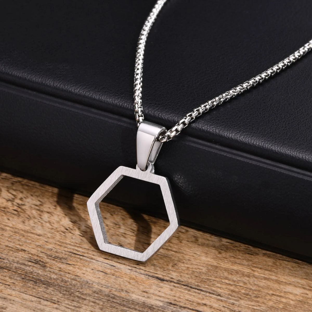 colarGeometric-Style-3