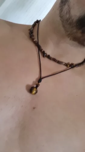 Conjunto de Colares com Contas de Madeira e Pedra Olho de Tigre – Adventurous photo review