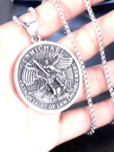 Corrente Brasão do Príncipe Arcanjo em Aço Inoxidável photo review
