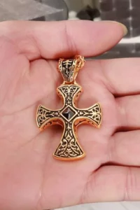 Colar Masculino com Crucifixo em Aço Inoxidável – Saint Cruz photo review