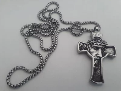 Corrente com Crucifixo em Aço Inoxidável – INRI photo review
