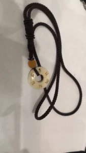 Colar Budista Tibetano – Ivory photo review