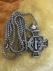 Corrente com Pingente de São Bento – Proteção Eterna photo review