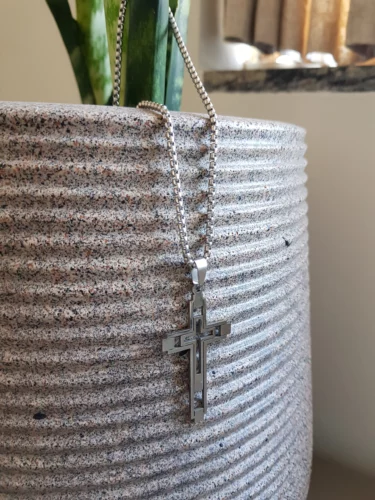 Corrente com Crucifixo Banhado a Ouro 18K ou Prata – Vigente photo review